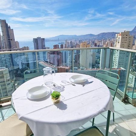 شقة Skyline 11 Sunny Balcony With Stunning Sea Views بينايدورم المظهر الخارجي الصورة
