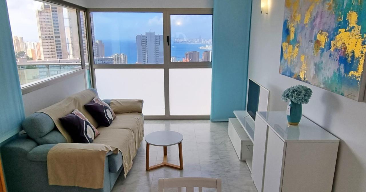 شقة Skyline 11 Sunny Balcony With Stunning Sea Views بينايدورم المظهر الخارجي الصورة