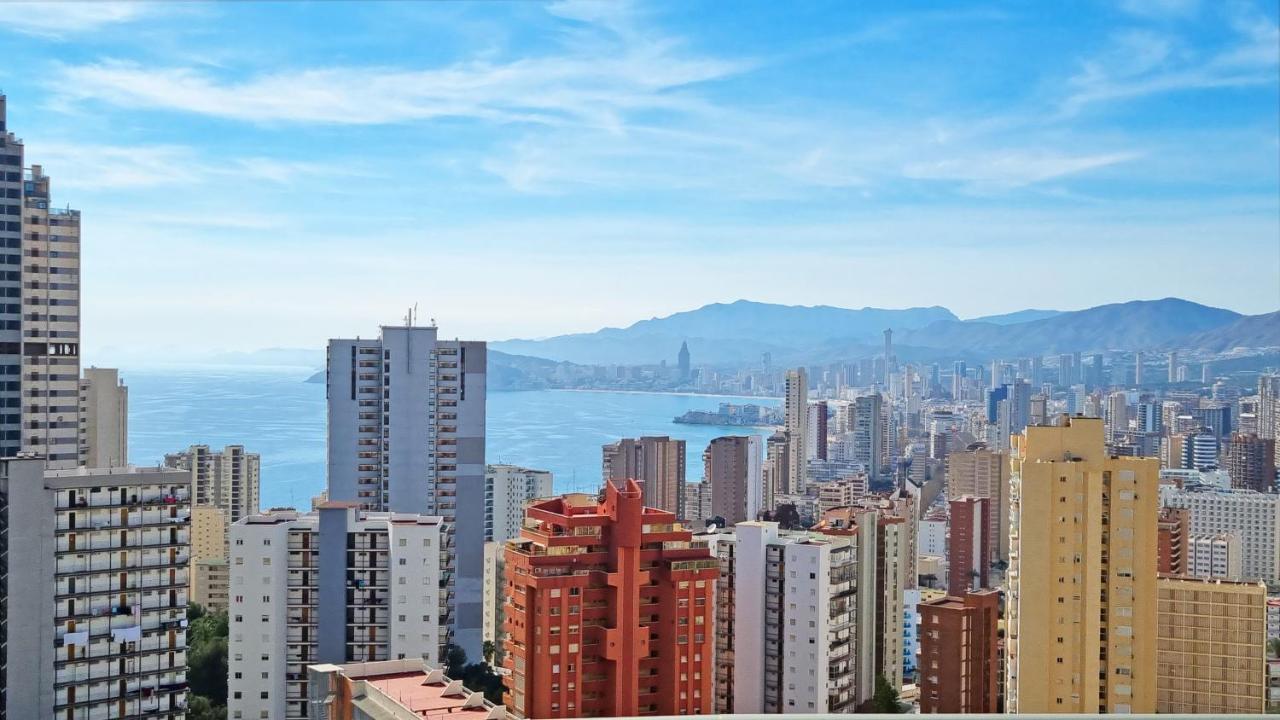 شقة Skyline 11 Sunny Balcony With Stunning Sea Views بينايدورم المظهر الخارجي الصورة
